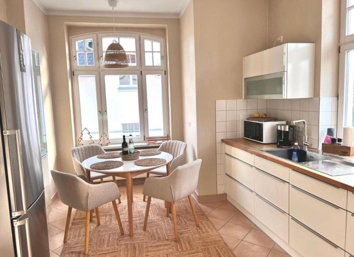 Feine Apartments In Der Suedstadt Von Erfurt Mit Kostenlosen Stellplatz & Flasche Wein Zur Begruessung Exterior foto